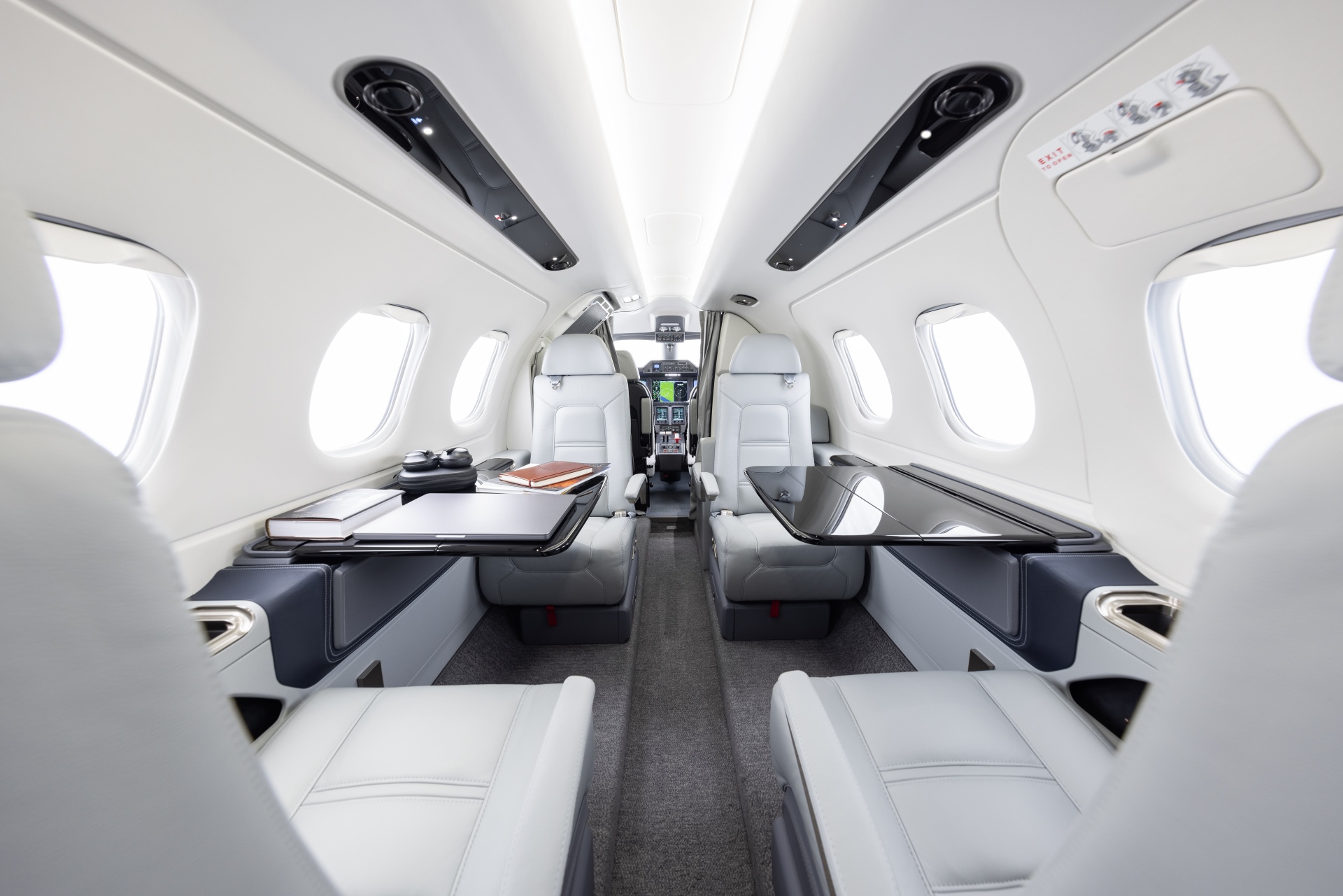 Light Jet – interior seating