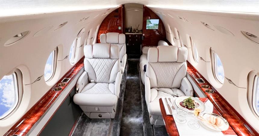 Mid Size Jet – exterior