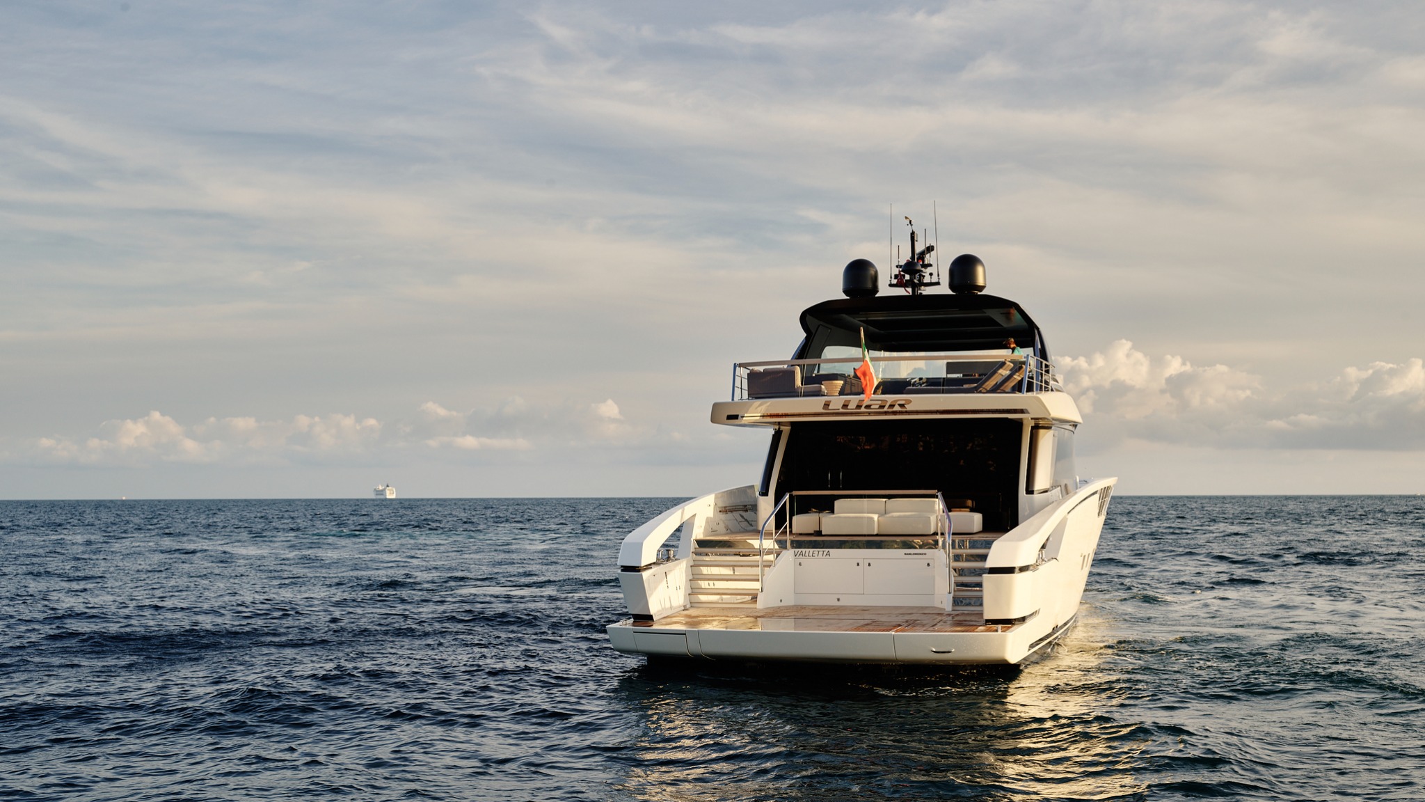 Sanlorenzo SX88 LUAR